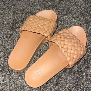Billabong Flat Sandals Size 6